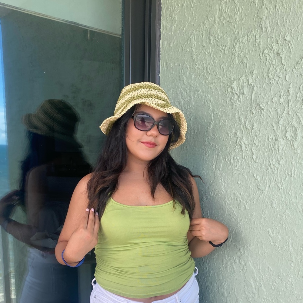 Meet your Posher, Cristina